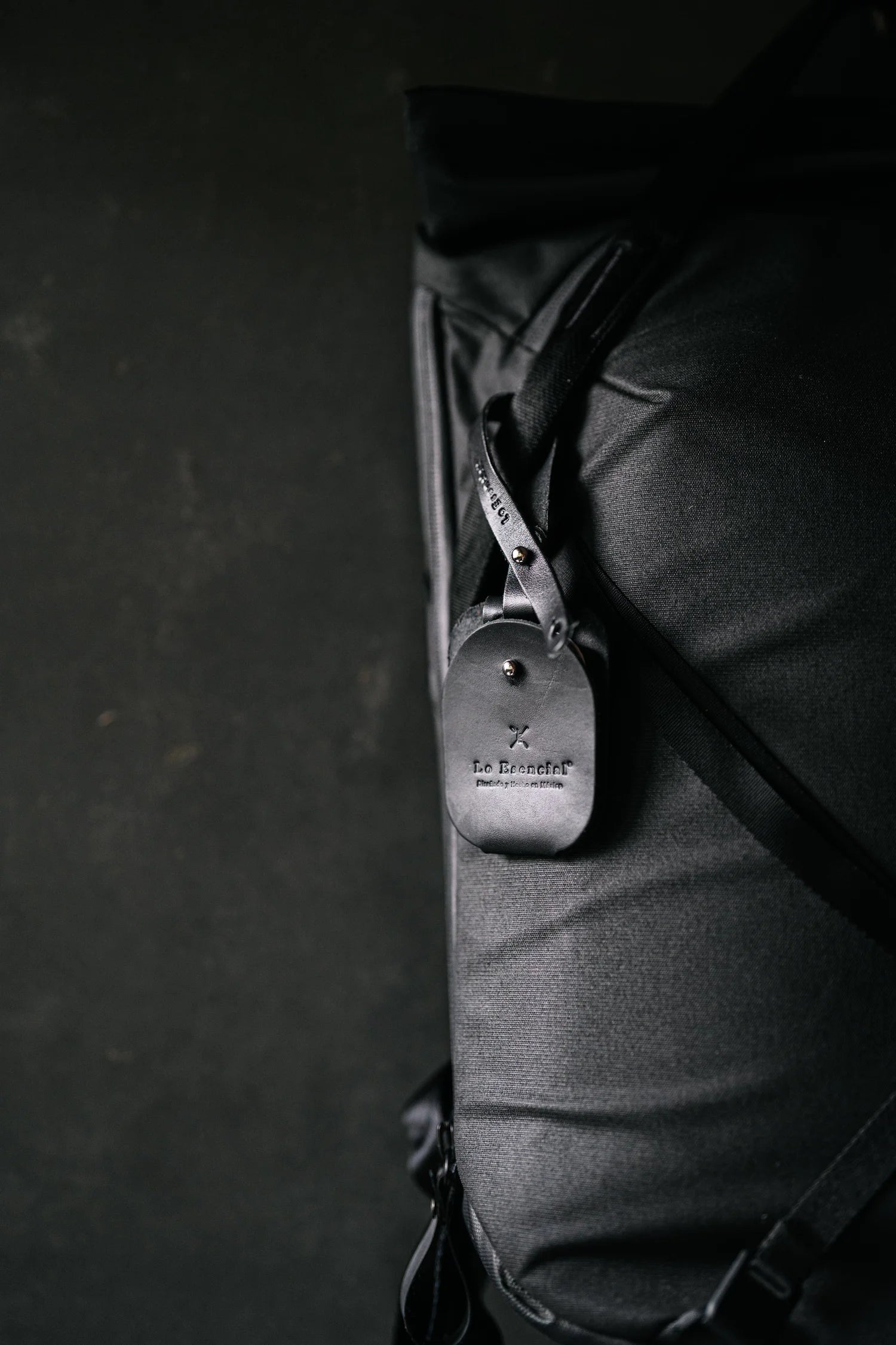 Seamless ID Tag