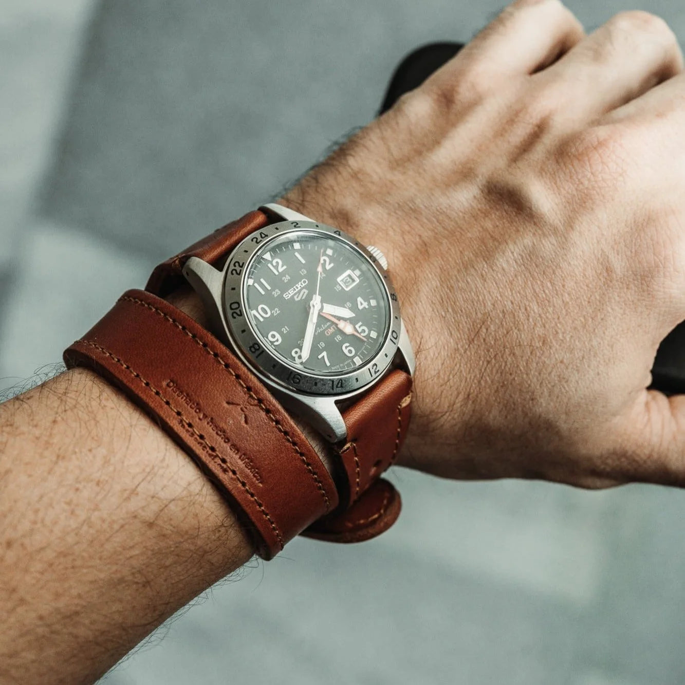 Double Loop Wach Strap (2.0)