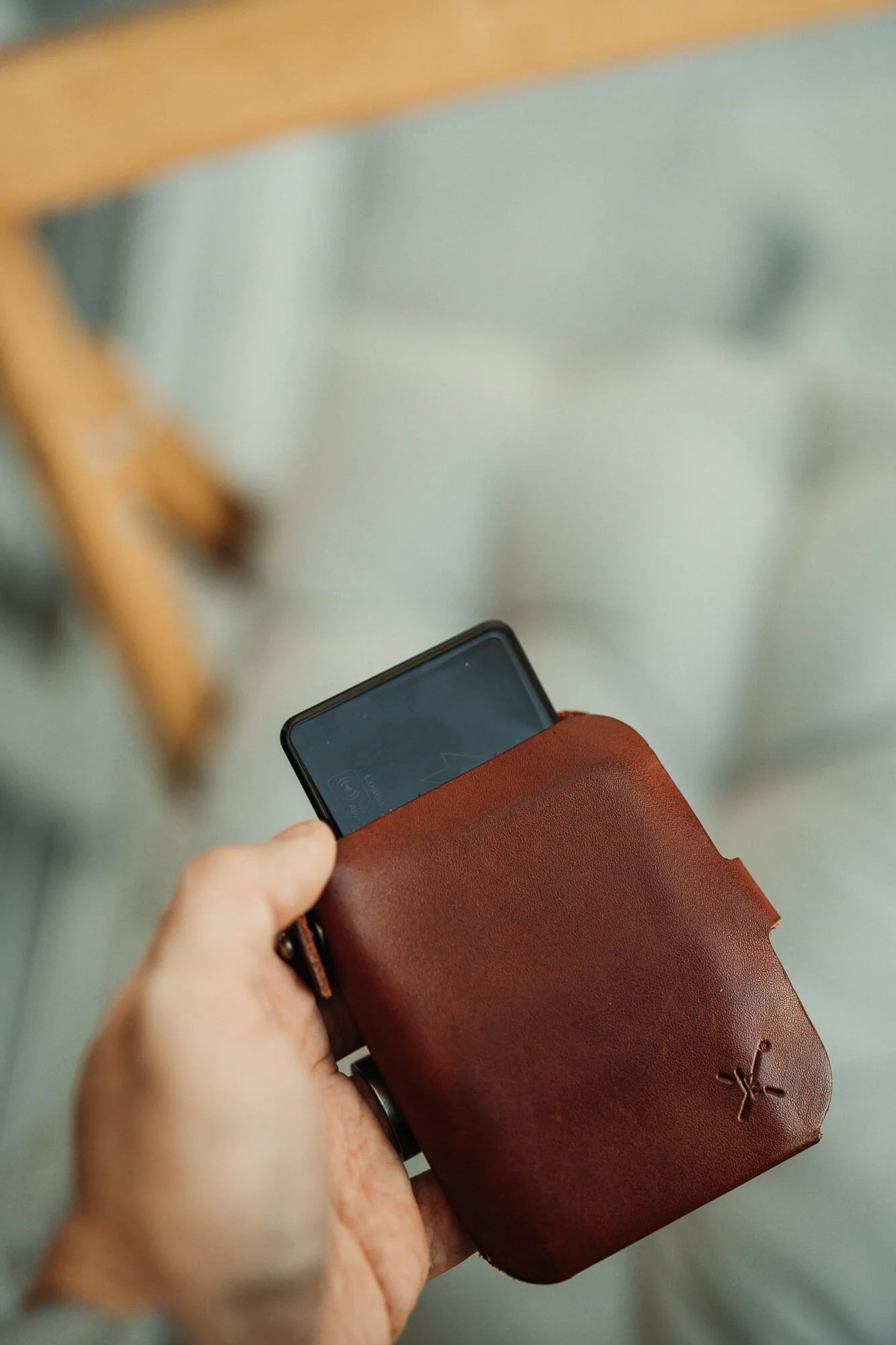 Find My® Tracking Card.