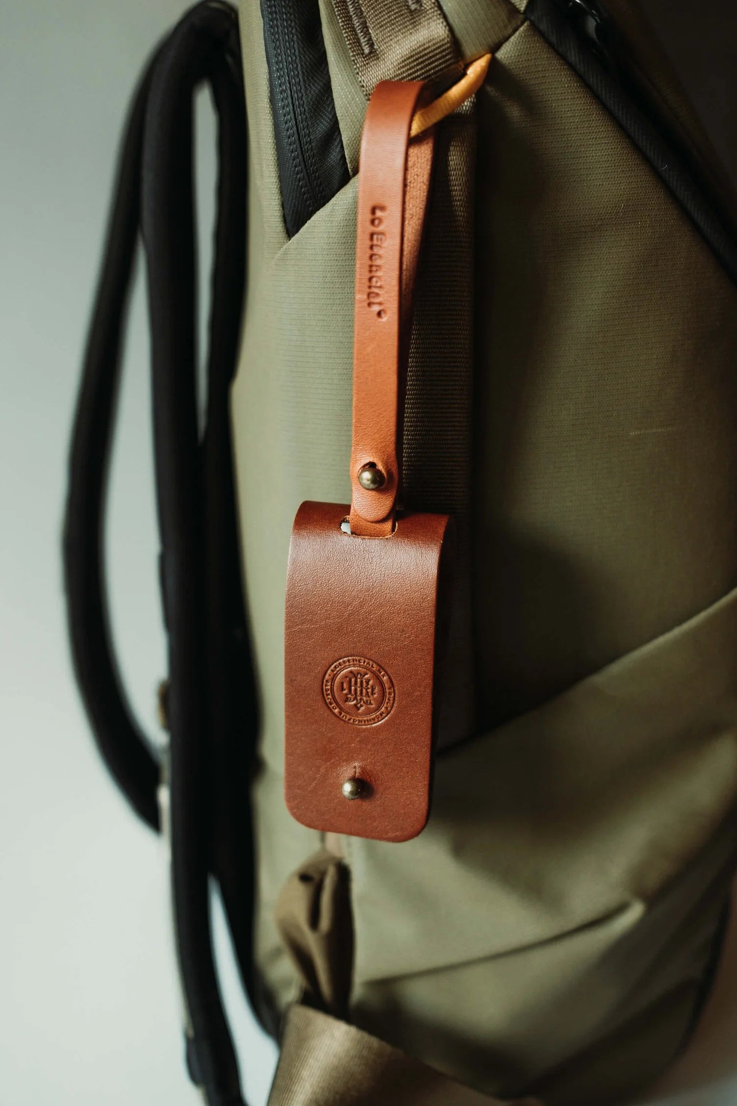 Seamless ID Tag